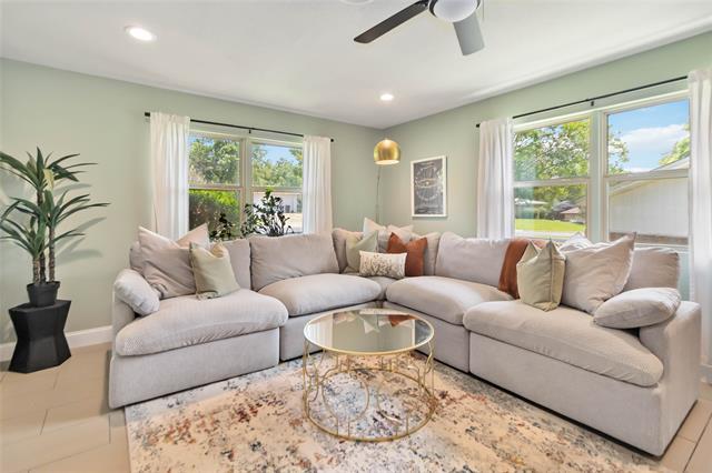 Building Photo - 4912 Odessa Ave