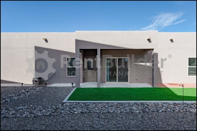 Building Photo - CALL TO SCHEDULE A SHOWING 505-808-6467