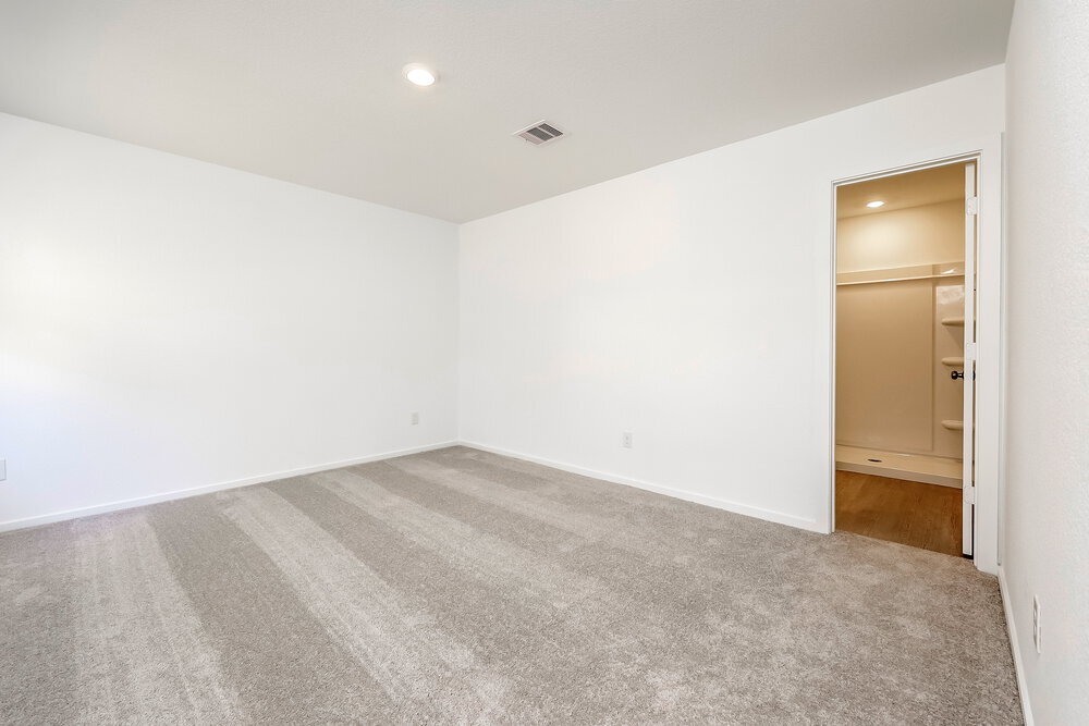 Building Photo - 325 Woodland Hills Dr