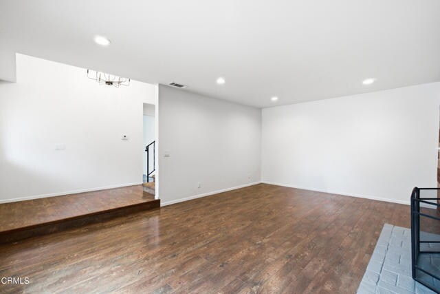 Building Photo - 6453 Tanager St