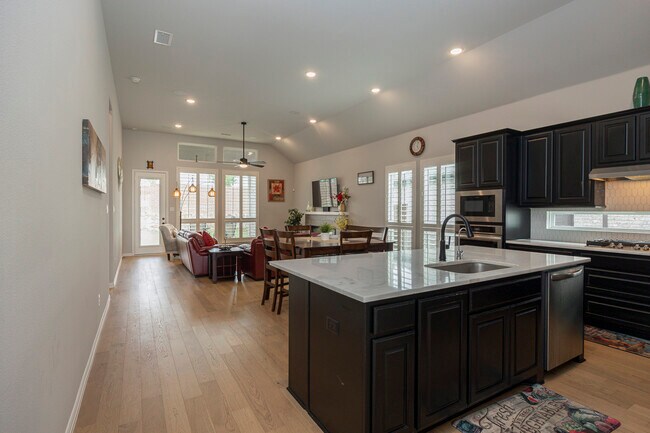 Building Photo - 6248 Mulberry Creek Ln