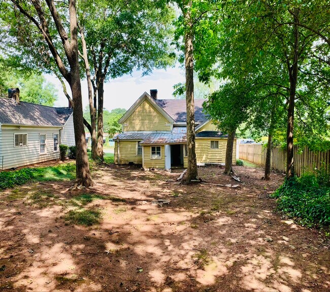 Building Photo - 171 Park Ave