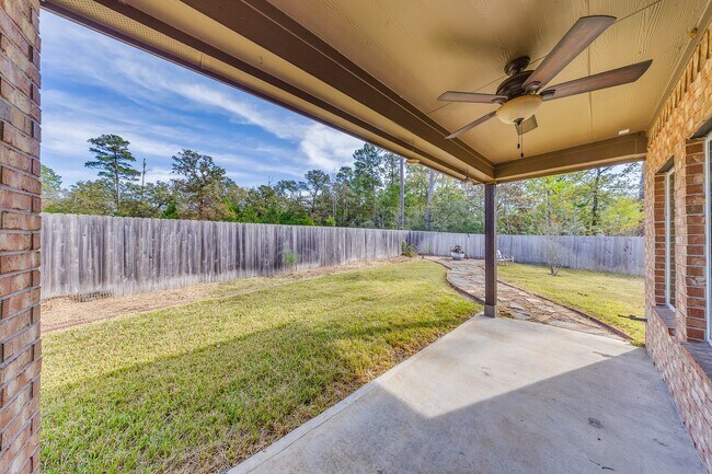 Building Photo - 18843 Cedar Birch Ln