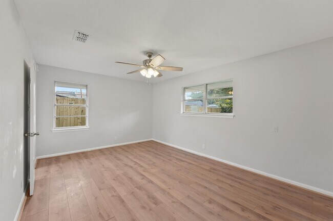 Building Photo - 3015 Peppermill Rd