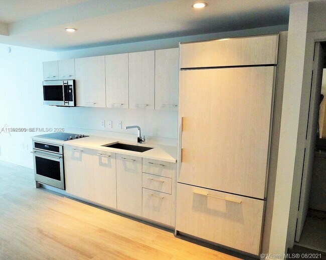 Building Photo - 55 SW 9th St