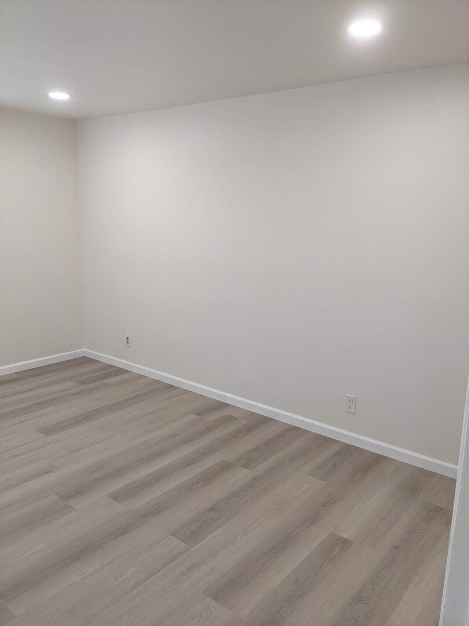 Building Photo - 4727 W 147th St