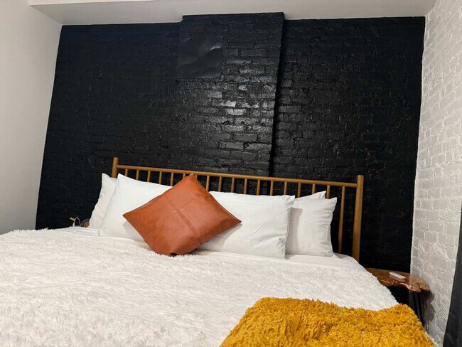 Building Photo - 59 E Russell St