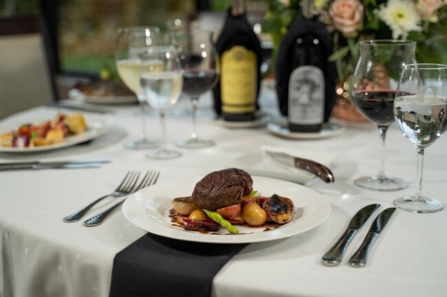 Building Photo - 7455 Glendevon Ln