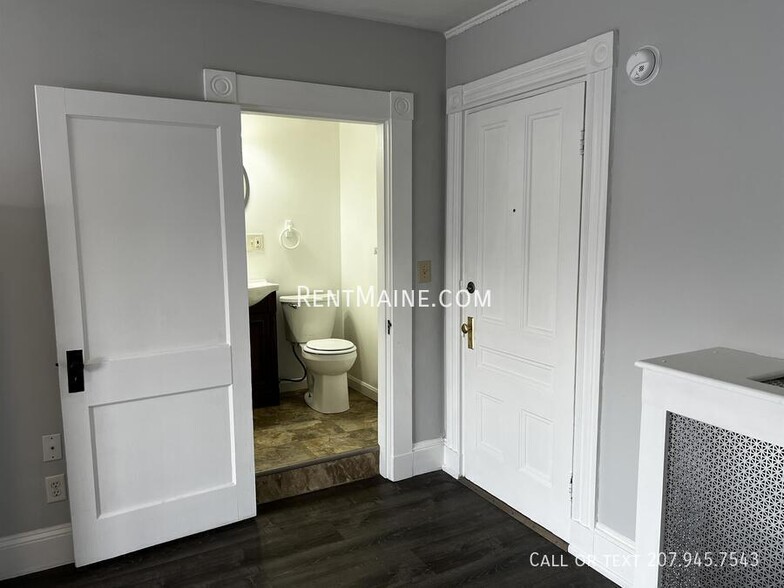 Building Photo - 145 Union St