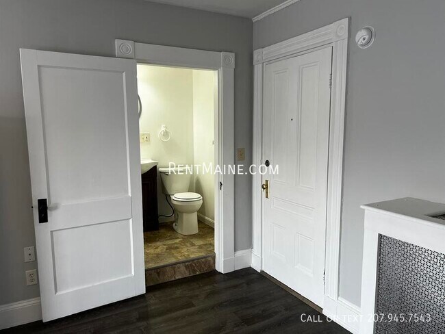 Building Photo - 145 Union St