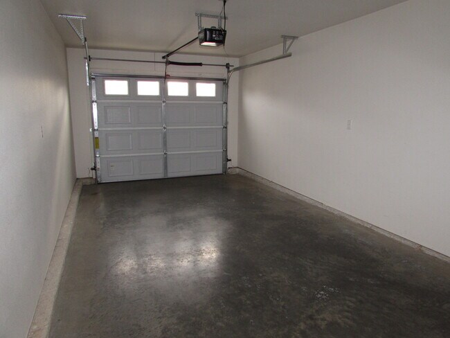 Building Photo - 119 Andrews Dr
