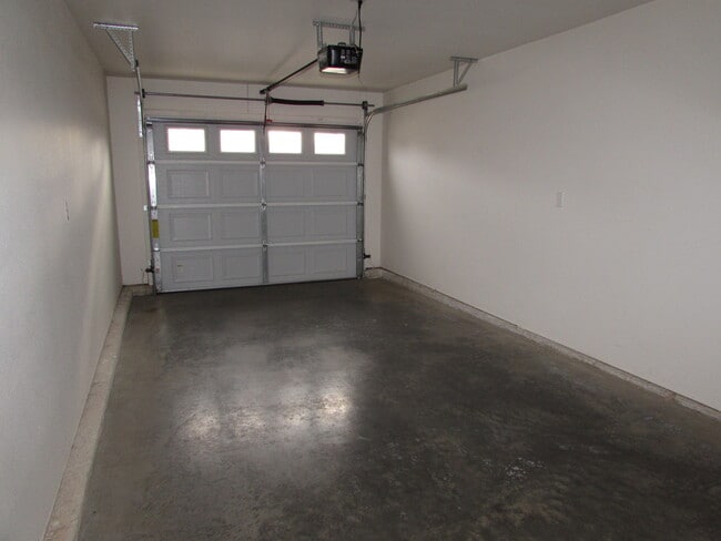 Building Photo - 6540-MF1-E2