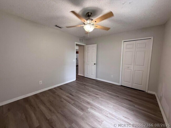 Building Photo - 548 SW Undallo Rd