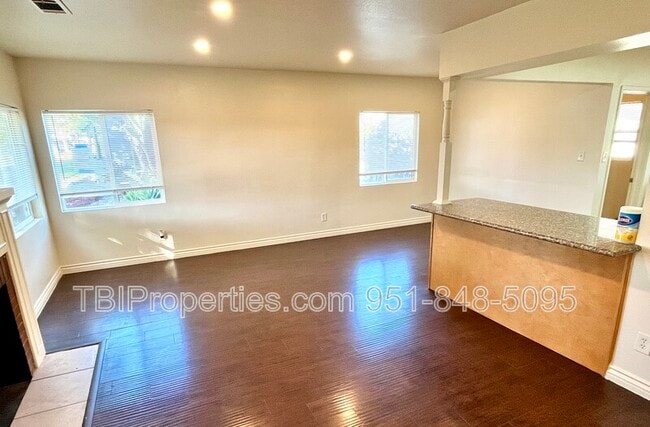 Building Photo - 3485 Belle St