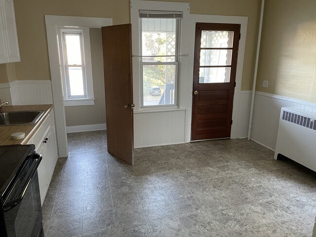 Kitchen/Pantry - 1309 Quincy Ave