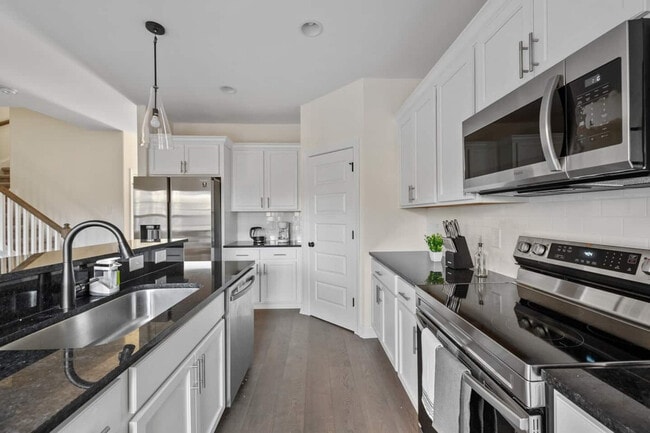 Building Photo - 3319 Old Hickory Blvd