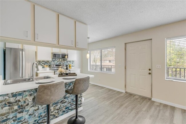 Building Photo - 1601 Big Tree Rd