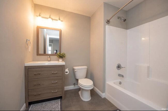Building Photo - 2855 Needletail Dr
