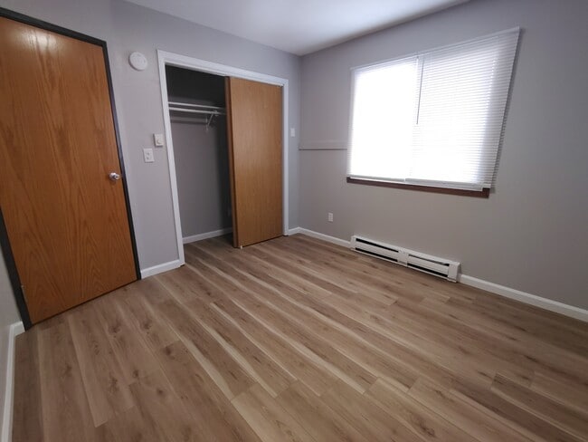 Building Photo - 6078 Boxwood Dr