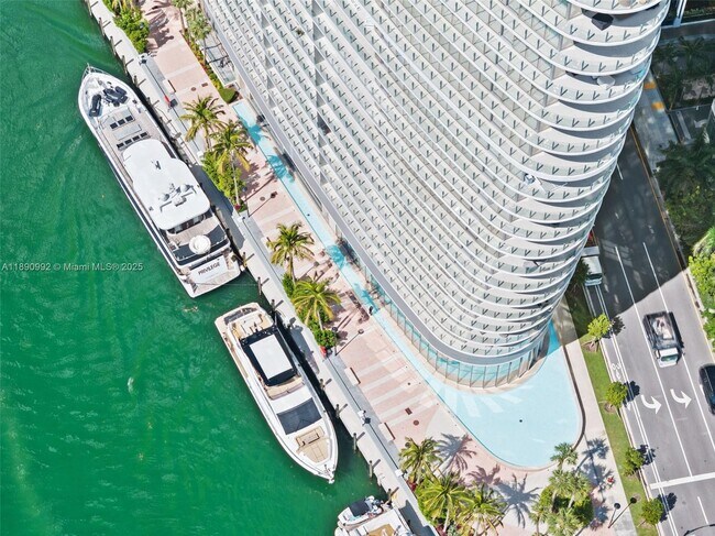 Building Photo - 300 Biscayne Blvd Way