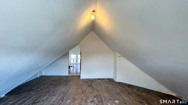 Building Photo - 784 Howard Ave