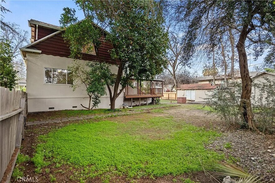 Building Photo - 403 Ash St