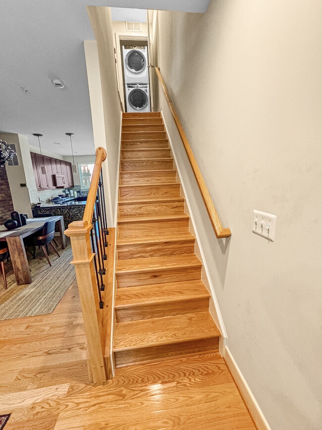 Building Photo - 5610 45th Ave