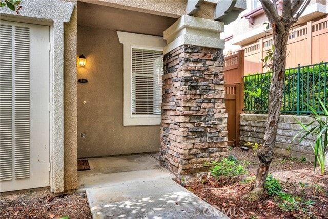 Building Photo - 17810 Pine Ct