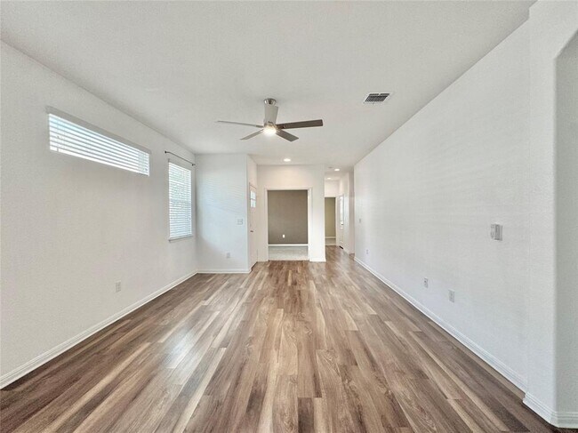 Building Photo - 1701 Logan Dr