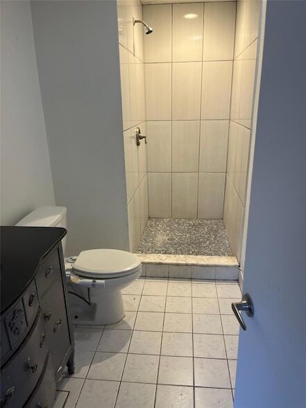 Building Photo - 7344 NW 75th St