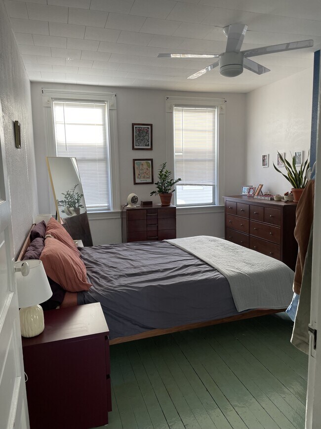 Building Photo - 23 Hays St