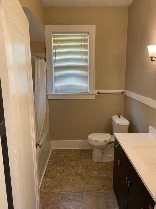 Building Photo - 1441 Luce St