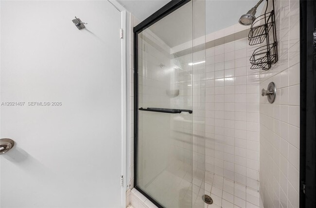 Building Photo - 5880 Collins Ave