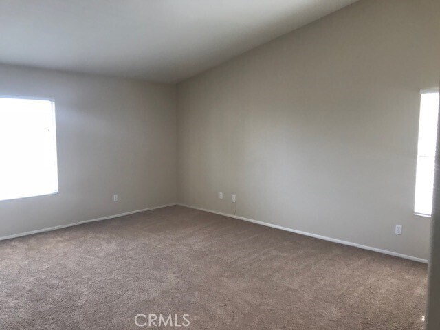 Building Photo - 3571 Hawthorne Dr