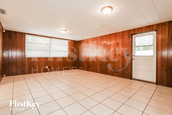 Building Photo - 5860 Cedar St NE