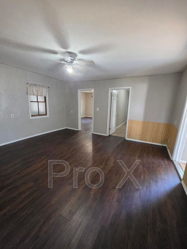 Building Photo - 1209 Poplar St