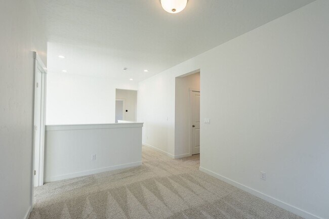 Building Photo - Brand New Home in an Amenity Filled Neighborhood