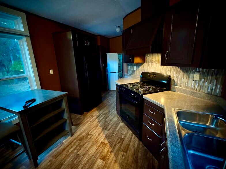 Building Photo - 3499 Fearless Treadway