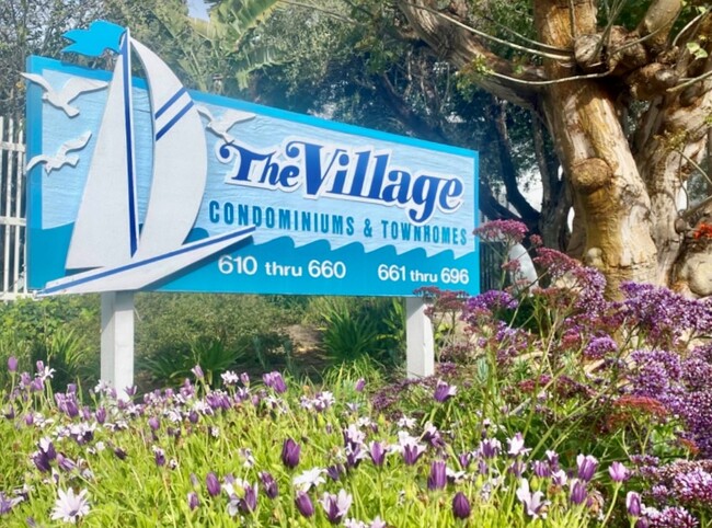 Name of Condo Community - 660 The Village