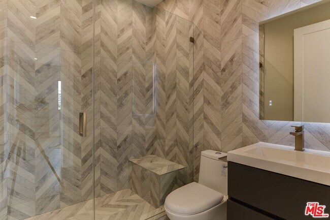 Building Photo - 4830 1/2 Pickford St