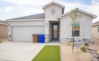 Building Photo - 3007 San Jenaro Dr