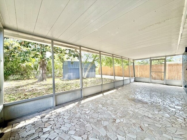 Building Photo - 1300 Classic Dr