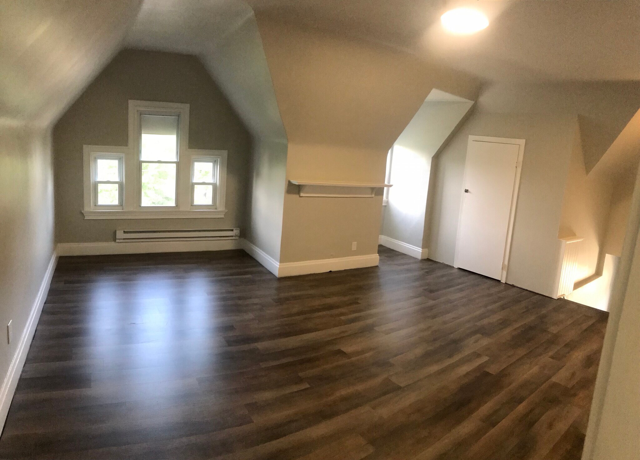 Building Photo - 464 Teece Ave