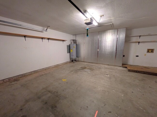 Building Photo - 7945 Blue Bonnet St