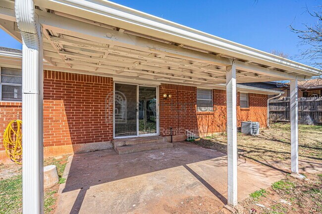 Building Photo - 3920 Dentwood Terrace