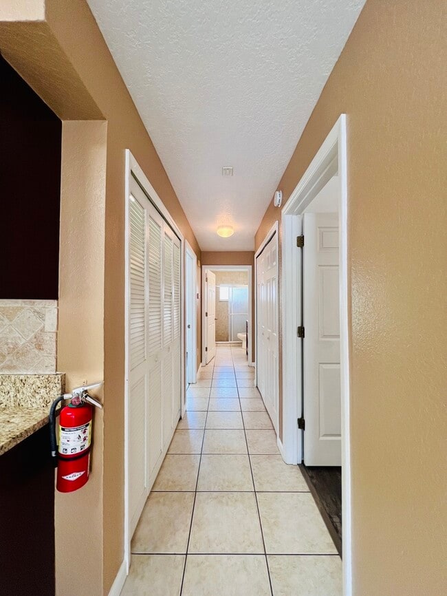 Building Photo - Completely Renovated 3 Bed 2 Bath Condo