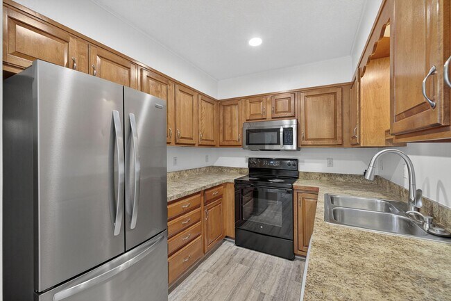 Building Photo - 1984 Cidermill Ln