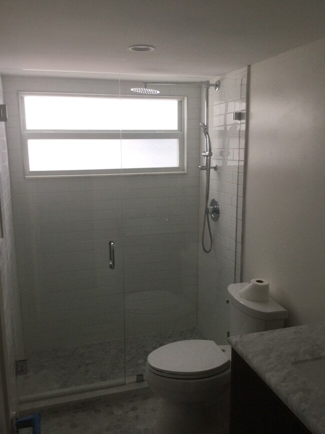 Guest bathroom - 3580 S Ocean Blvd