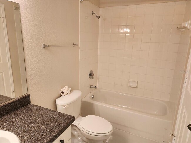 Building Photo - 2279 Portofino Pl