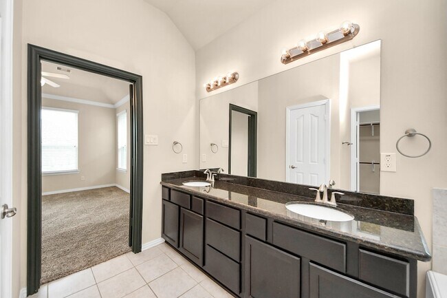 Building Photo - 3058 Winterberry Ln